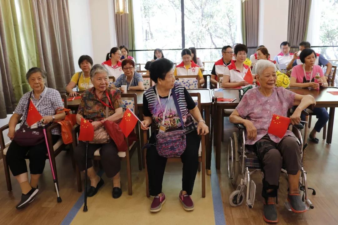 越秀养老|伴长者忆初心 唱红歌颂祖国 越秀养老|伴长者忆初心 唱红歌颂祖国
