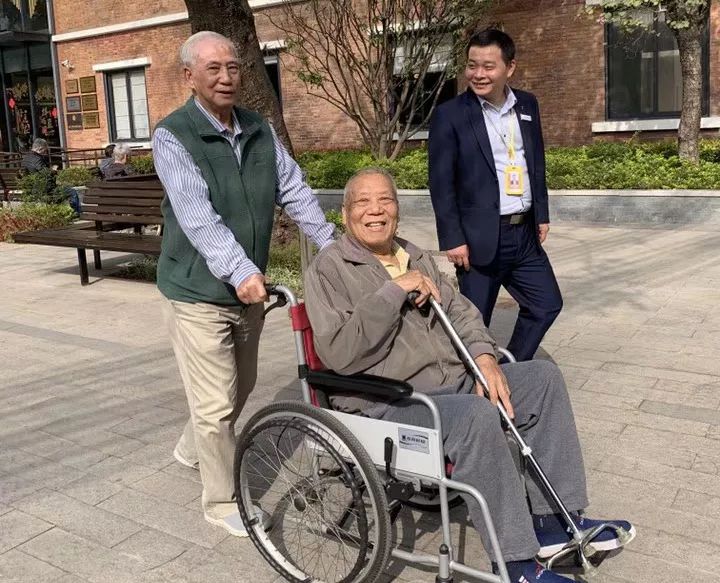 越秀养老 | 法国青年议员团参观越秀海颐苑项目 越秀养老 | 法国青年议员团参观越秀海颐苑项目